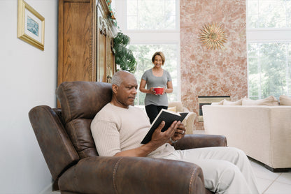 Pride Mobility Tranquil 2 Lift Chair - Lifestyle, Reading at Home